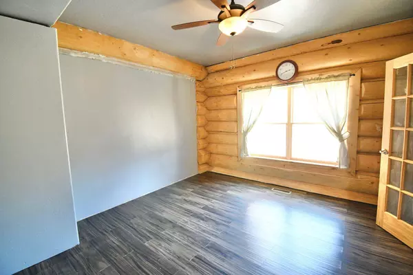 630 E Bullberry LN, Teasdale, UT 84773