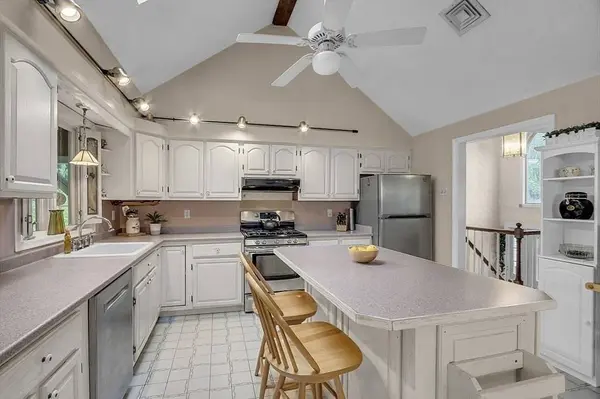 153 Collins Dr, Marlborough, MA 01752