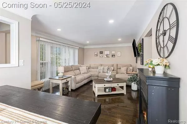 15817 ANGELIQUE Avenue, Allen Park, MI 48101