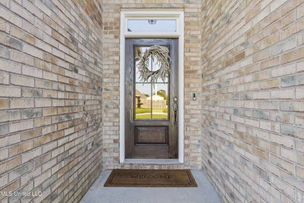 6489 Amherst Drive, Ocean Springs, MS 39564