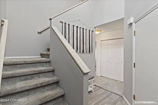 3616 Mirage CIR, Anchorage, AK 99504