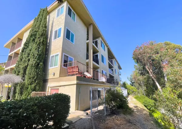 1209 Hueneme St Apt #8, San Diego, CA 92110