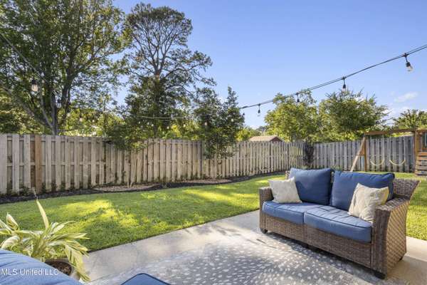 6489 Amherst Drive, Ocean Springs, MS 39564