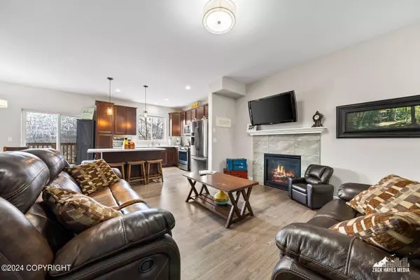 20170 Eagles Nest CT #5A, Eagle River, AK 99577