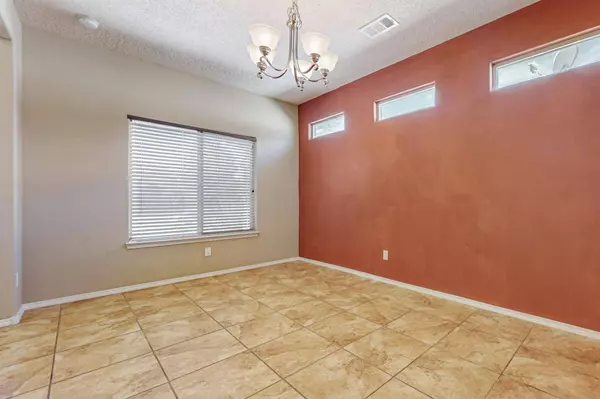 1021 Evening Primrose LN, Bernalillo, NM 87004