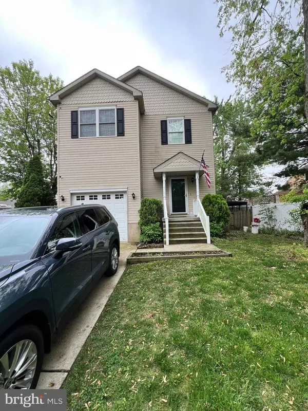 33 WILLARD AVE, Cherry Hill, NJ 08034