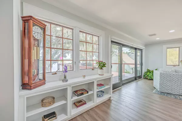 1018 Live Oak Ave, Moncks Corner, SC 29461