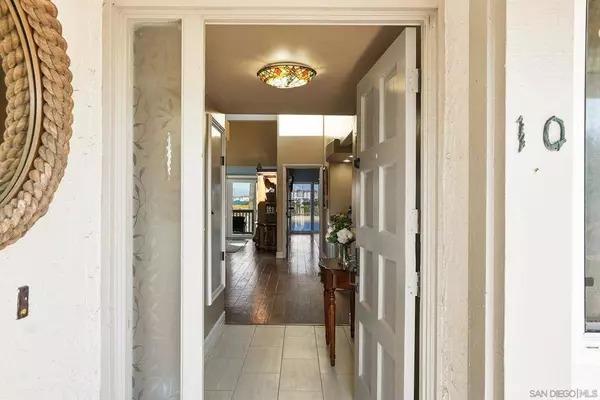 10 Kingston Court, Coronado, CA 92118