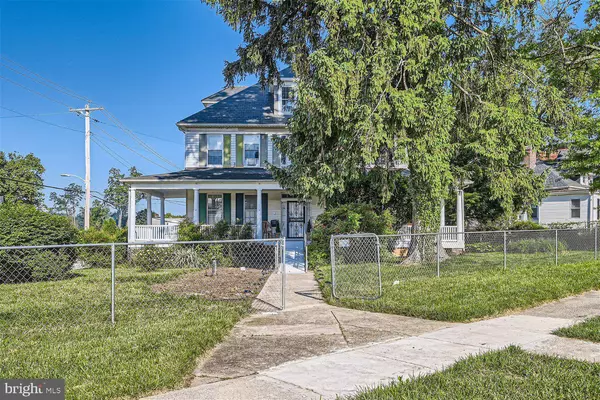 2200 ROSLYN AVE, Baltimore, MD 21216