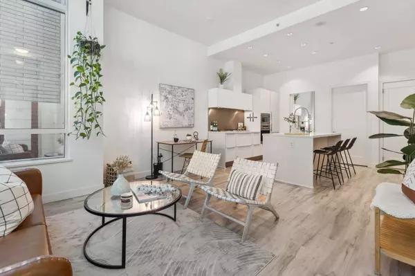 18 ATHLETES WAY, Vancouver, BC V5Y 0B5