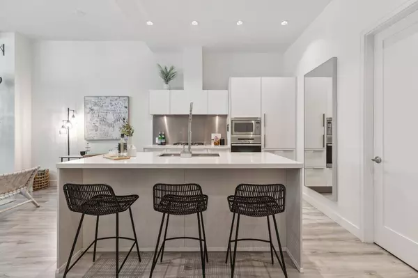 18 ATHLETES WAY, Vancouver, BC V5Y 0B5