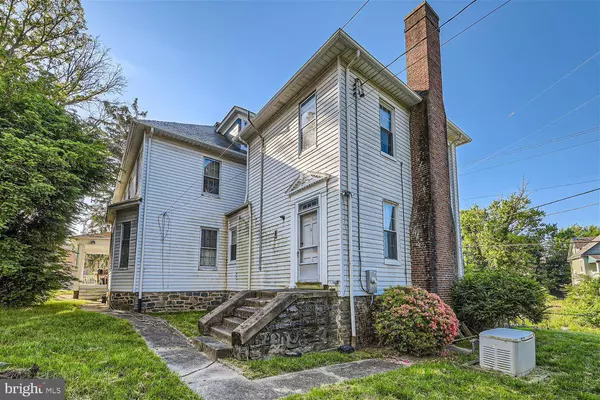 2200 ROSLYN AVE, Baltimore, MD 21216