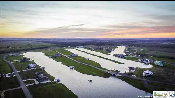 420 RIVER RANCH CIR, Martindale, TX 78655