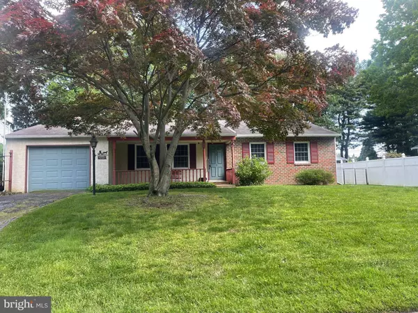 75 HIDDEN WOODS LN, Warminster, PA 18974