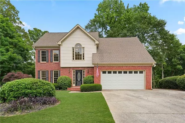 150 Channings Lake DR, Lawrenceville, GA 30043