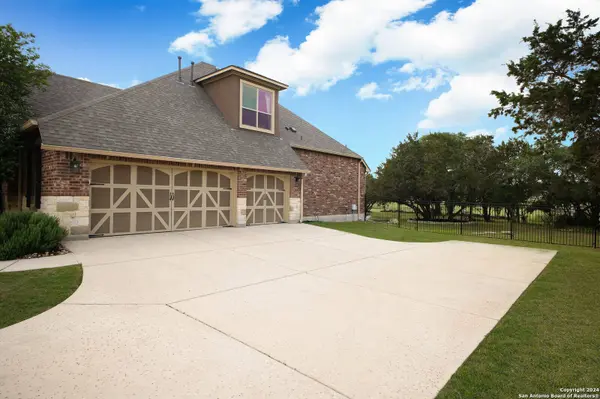 10807 ZEDERNHOLZ RUN, New Braunfels, TX 78132-2795