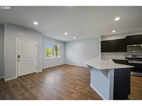 17009 SE CROSSROADS AVE, Happy Valley, OR 97086