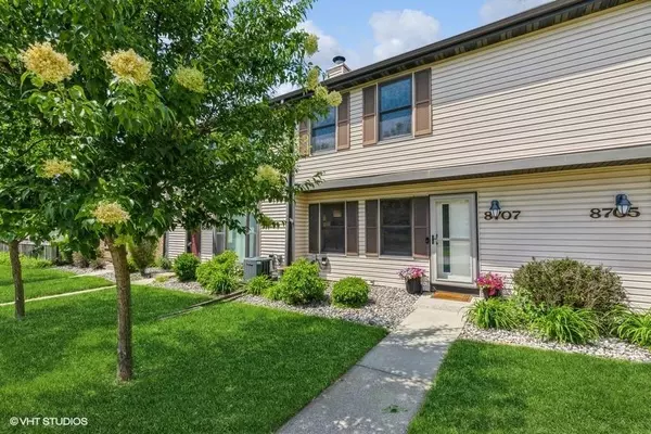 8707 Townsend Avenue #C, Urbandale, IA 50322