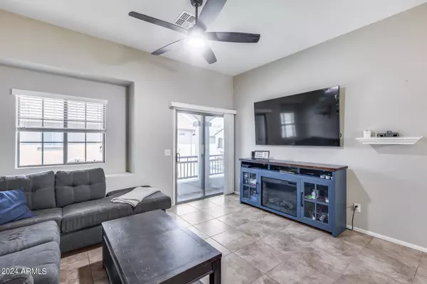 2725 E MINE CREEK Road #2162, Phoenix, AZ 85024