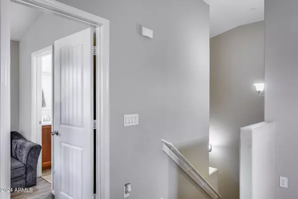 2725 E MINE CREEK Road #2162, Phoenix, AZ 85024