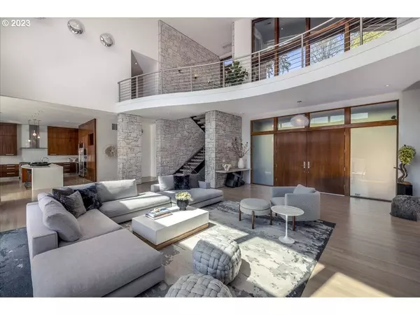 3434 LAKEVIEW BLVD, Lake Oswego, OR 97035