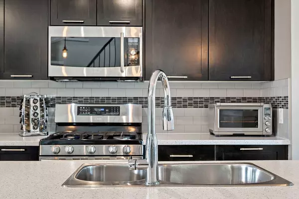 430 Auburn Crest WAY SE, Calgary, AB T3M 1P9