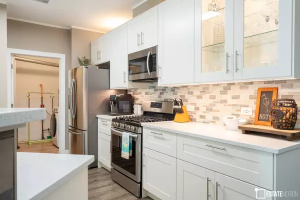 8125 Concord Lane #A, Justice, IL 60458