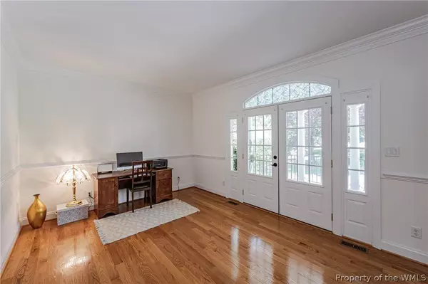 4973 College Green LN, Providence Forge, VA 23140