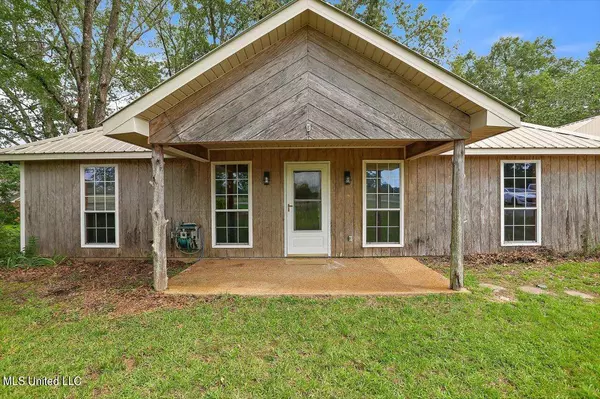 2747 Davis Road, Terry, MS 39170