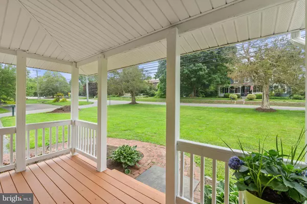 3 S JAMES ST, Hamilton, VA 20158