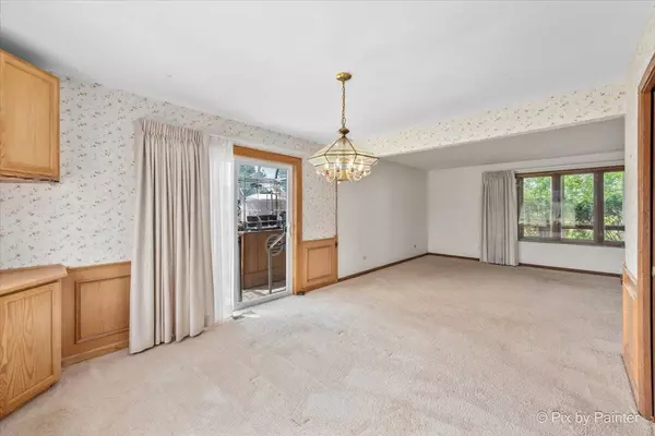 27725 S Stoney Island Avenue, Crete, IL 60417