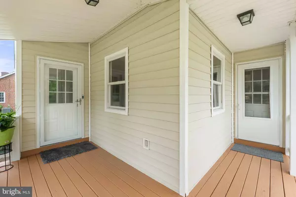 3 S JAMES ST, Hamilton, VA 20158