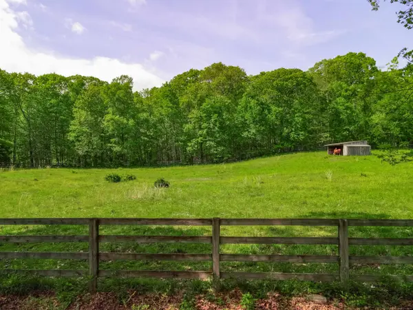 192 North Parker Hill Road, Killingworth, CT 06419