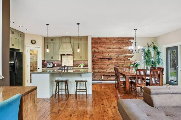 42 Tuscany Summit GN NW, Calgary, AB T3L 0B8