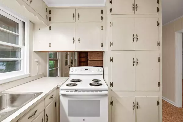 414 Grogan ST, Lavonia, GA 30553