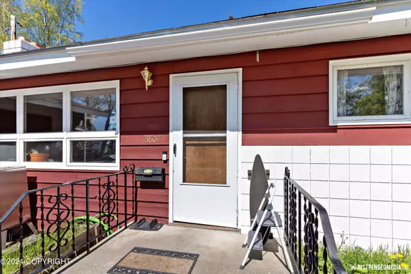 3807 W Northern Lights BLVD, Anchorage, AK 99517