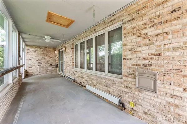 27725 S Stoney Island Avenue, Crete, IL 60417