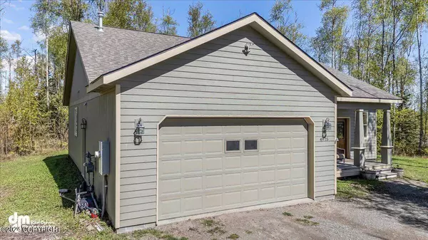 4975 W Northern Rose LN, Wasilla, AK 99623