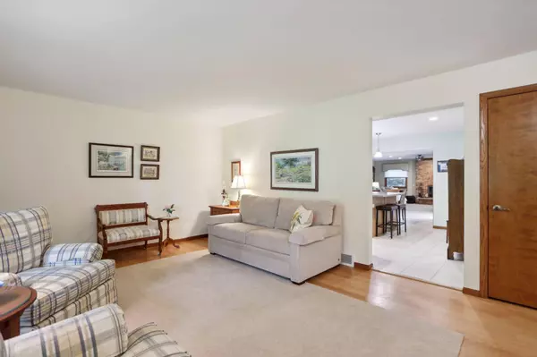 5575 Moonlight Drive, Waunakee, WI 53597