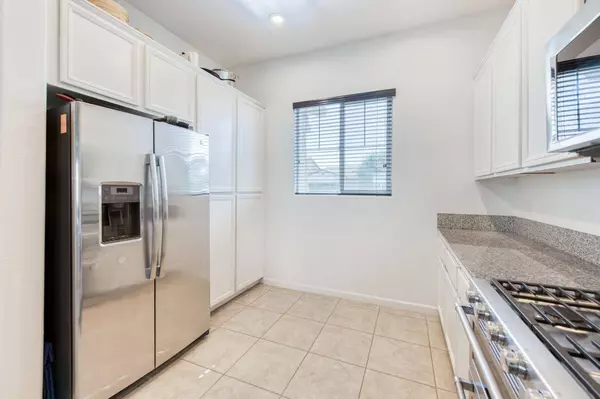 3797 N Carriage Avenue, Fresno, CA 93727