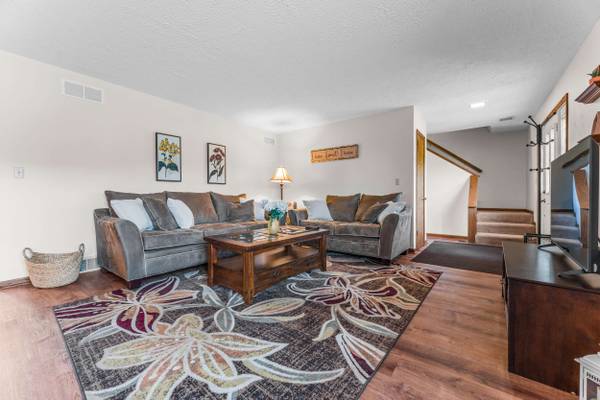 148 Lakewood Rd, New Castle, PA 16101-2732