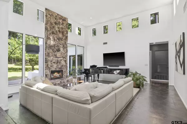 3118 Eagle Drive, Mt Pleasant, TX 75455