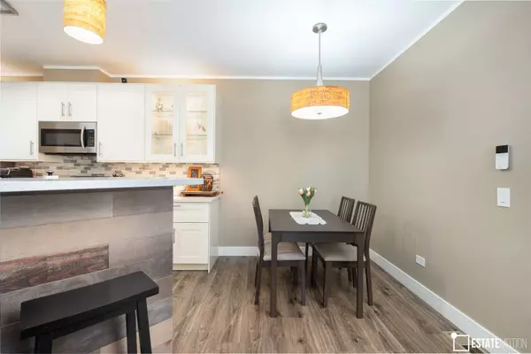 8125 Concord Lane #A, Justice, IL 60458