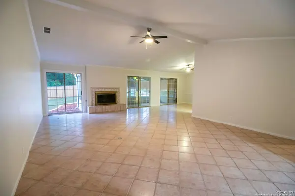 15209 SUMMERTON OAK ST, San Antonio, TX 78232-4036
