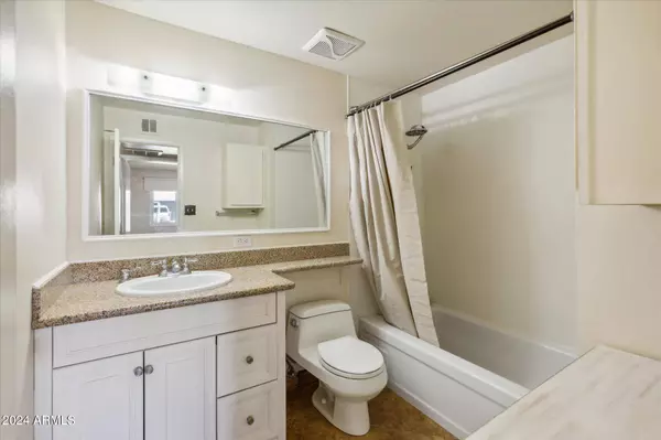 1707 W SURREY Avenue, Phoenix, AZ 85029