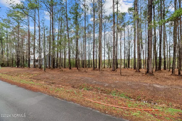 6013 Falcon Road, Oriental, NC 28571