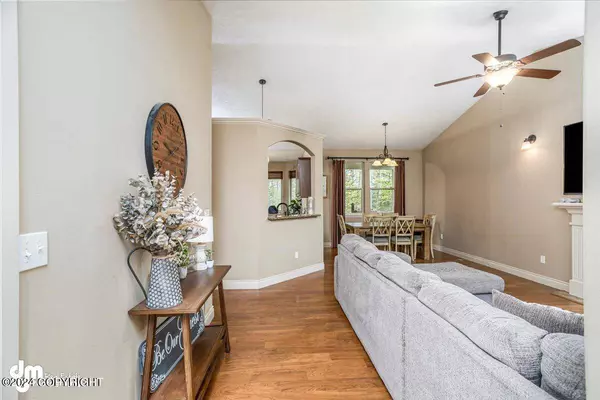 4975 W Northern Rose LN, Wasilla, AK 99623