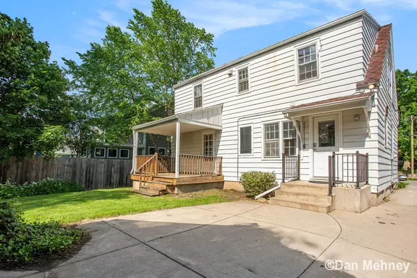 929 Maxwell SE Avenue, Grand Rapids, MI 49506