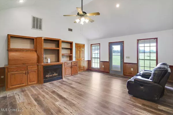 2747 Davis Road, Terry, MS 39170