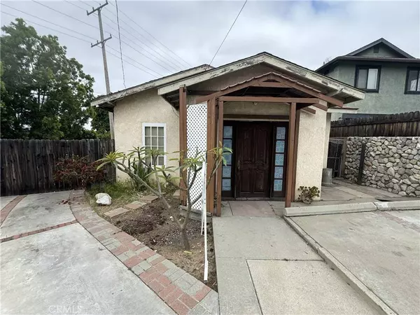 8711 Palm Ave, Orange, CA 92865